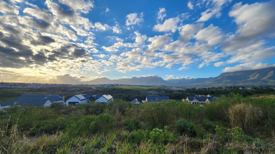 0 Bedroom Property for Sale in Kingswood Golf Estate Western Cape